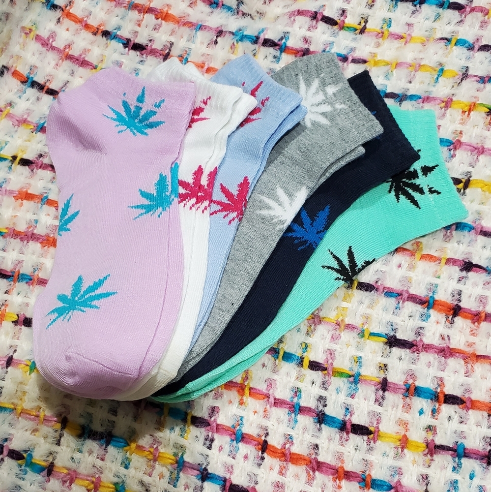 Leaf Socks.      (2 pack deal)